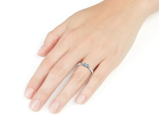 Diamond Three Stone Anniversary Ring 1/4 Carat (ctw) in 10K White Gold