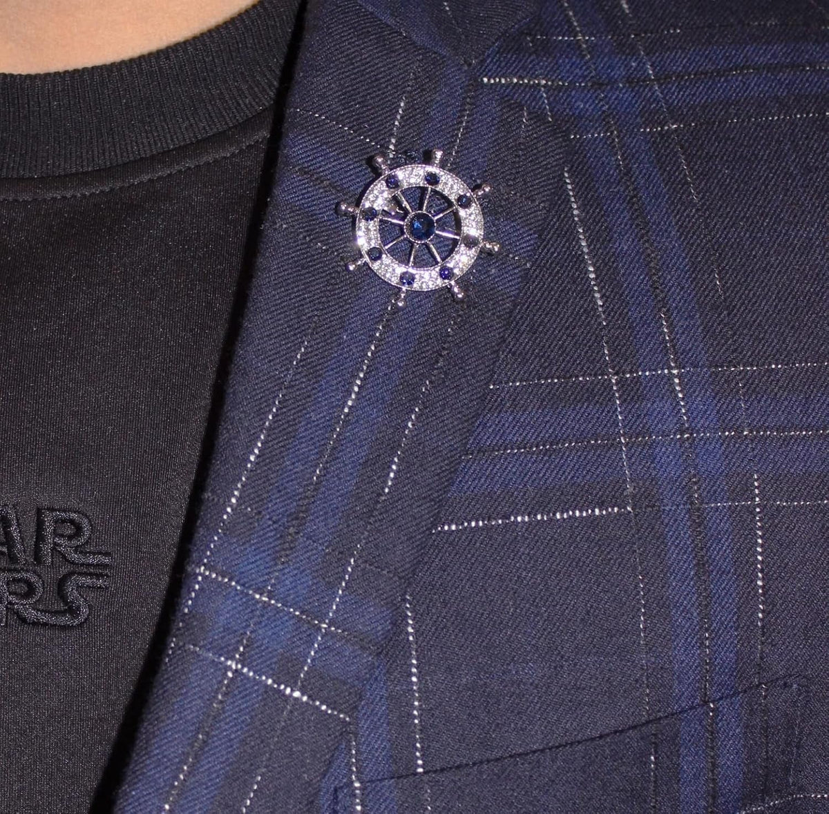 Wild Anchor Brooch Diamond Suit Collar Flower Brooch Accessories Male Navy Wind Rudder Pin Badge Buckle