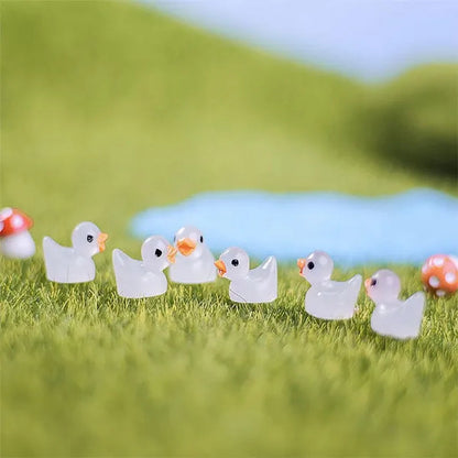 100/50/25/5PCS Mini Luminous Resin Ducks Glow in The Dark Miniature Ornament Tiny Ducks For DIY Fairy Garden Micro Landscape Potted Decoration