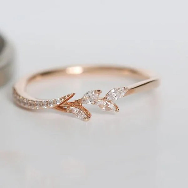 Women Glamorous 18k Gold plated  Ring Eternity Wedding Band  Leaf Diamond Jewelry Proposal Anniversary Gift Engagement Rings