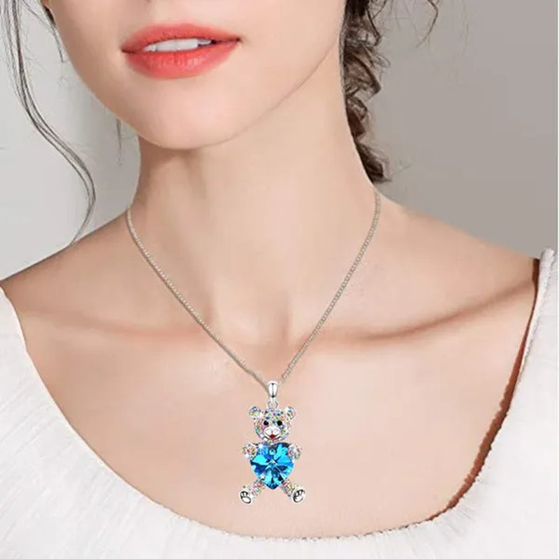 Elegant Fashion Creative Women's Heart-shaped Crystal Bear Necklace Diamond Bear Necklace Women's Engagement Necklace Cute Girl Animal Jewelry Birthday Anniversary Gift