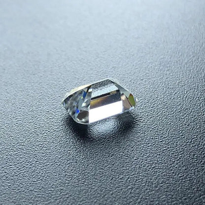 White D Color VVS Emerald cut Loose Moissanite diamond Stone 1ct 5x7mm with certificate
