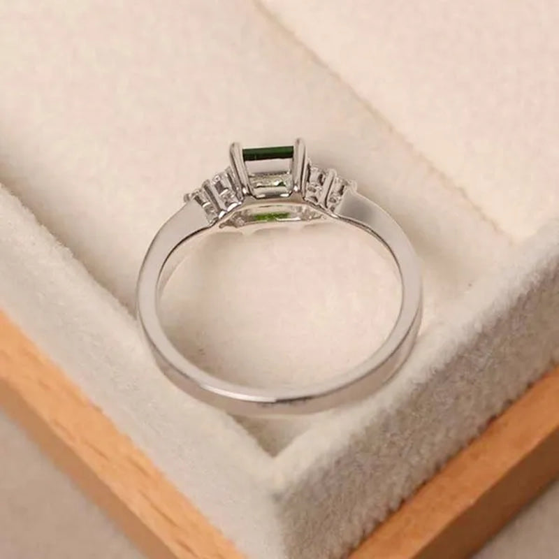 Sparkling Sterling 925 Silver Natural Green Emerald White Diamond Engagement Wedding Band Rings for Women Finger Jewelry
