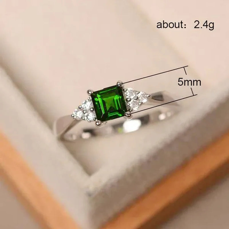 Sparkling Sterling 925 Silver Natural Green Emerald White Diamond Engagement Wedding Band Rings for Women Finger Jewelry