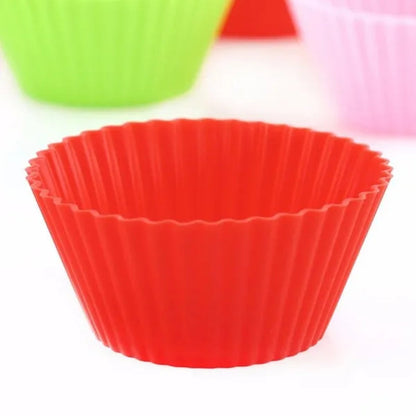 12PCS silicone muffin cups, silicone molds in the form of baking cups for kitchen baking tools, cakes and muffin pans (random color)