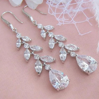 New Fashion Leaf Shape Cubic Zircon Teardrop Dangle Earring for Women Engagement Party Jewelry Lover Gift
