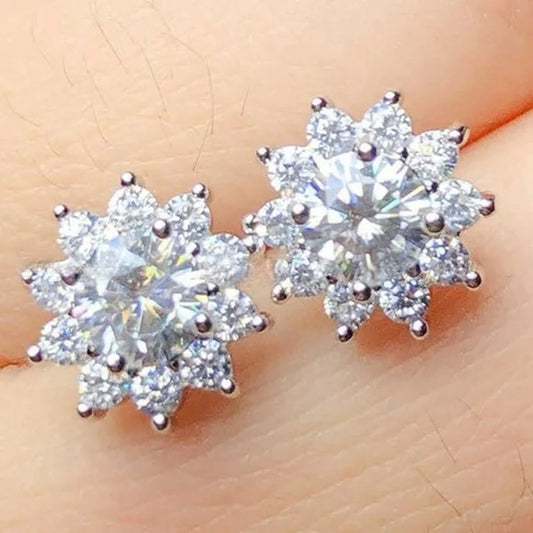 Cute Exquisite Silver Plated Snowflake Stud Earrings Lab Diamond Earrings Bride's Engagement Anniversary Earrings