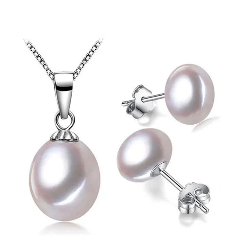 Majesty Diamonds MDS170059 Freshwater Pearls Pendant Set in .925 Sterling Silver