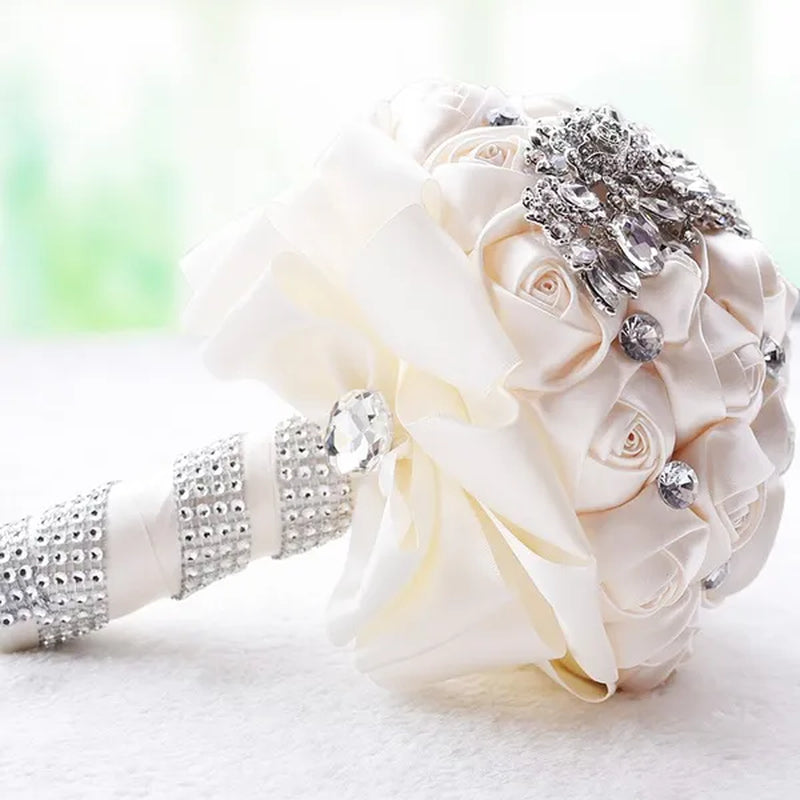 18CM Silk Rose Ribbon Wedding Bouquet Shiny Diamond Brooch Bridal Bouquet Creative Handmade DIY Bridesmaids Holding Flowers Wedding Party Simulation Flower