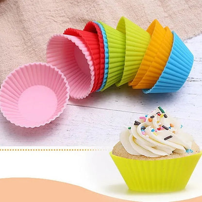 12PCS silicone muffin cups, silicone molds in the form of baking cups for kitchen baking tools, cakes and muffin pans (random color)