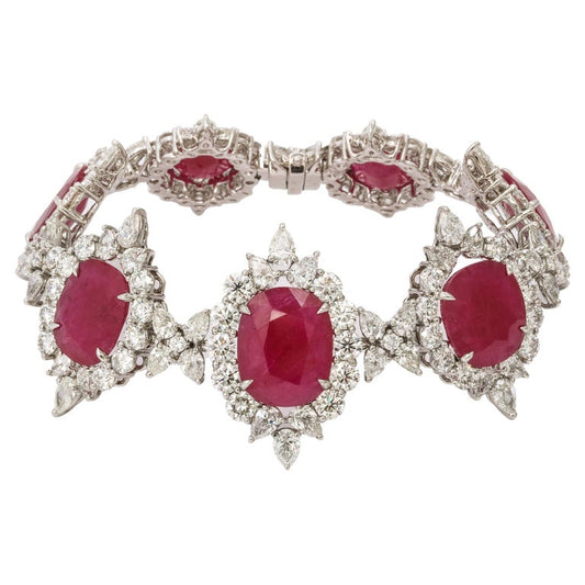 https://a.1stdibscdn.com/ruby-and-diamond-bracelet-for-sale/j_415/j_140692421638384444500/j_14069242_1638384445522_bg_processed.jpg?width=768