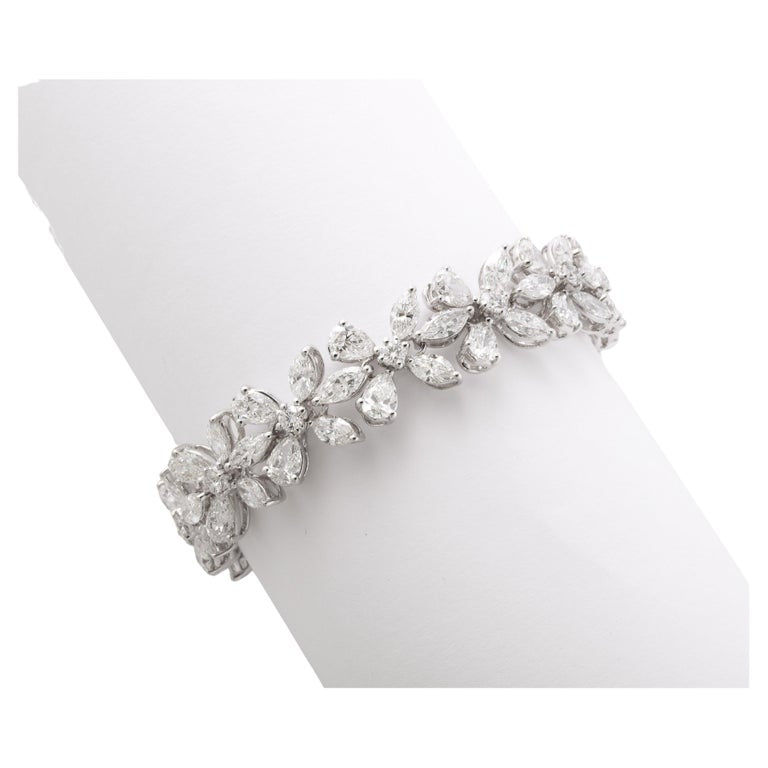 https://a.1stdibscdn.com/diamond-bracelet-for-sale/j_415/j_166500321659966965610/j_16650032_1659966967551_bg_processed.jpg?width=768