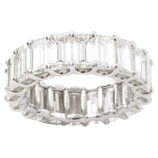 https://a.1stdibscdn.com/emerald-cut-diamond-eternity-band-for-sale/j_415/j_168334821661871351882/j_16833482_1661871352406_bg_processed.jpg?width=768