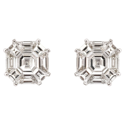 https://a.1stdibscdn.com/asscher-cut-stud-earrings-illusion-set-for-sale/j_415/j_180651721672243219318/j_18065172_1672243220201_bg_processed.jpg