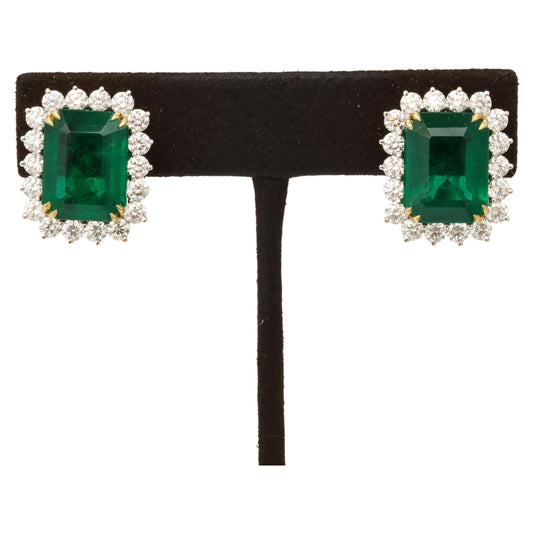 https://a.1stdibscdn.com/vivid-green-emerald-and-diamond-earrings-for-sale/j_415/j_204050621695135799186/j_20405062_1695135800276_bg_processed.jpg